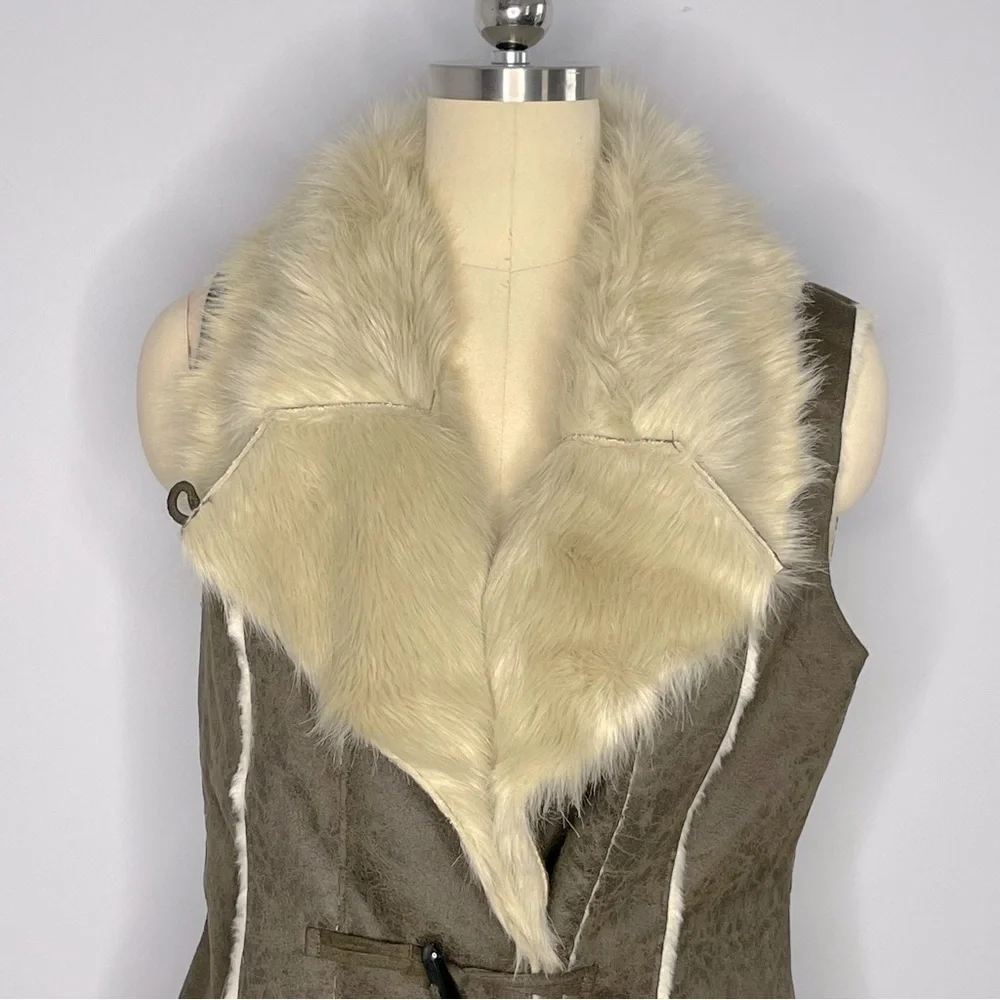 INC International Concepts love vest